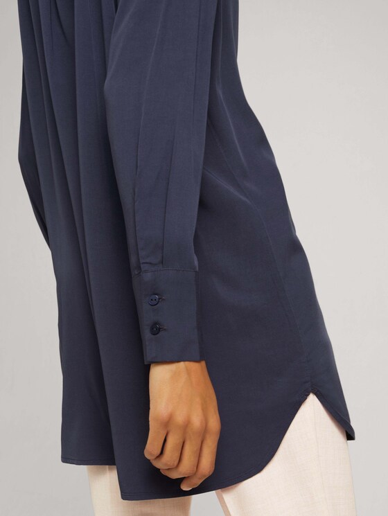 Long blouse with concealed button tab - Women - dark graphite blue Long blouse with concealed button tab - Women - dark graphite blue - 10 - Mine to five