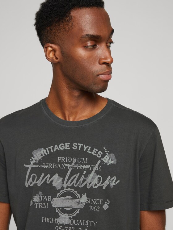 Print T-Shirt im Used Look - Männer - Tarmac Grey Print T-Shirt im Used Look - Männer - Tarmac Grey - 9 - TOM TAILOR