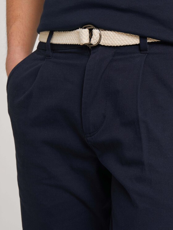 Chinohose mit Bundfalten