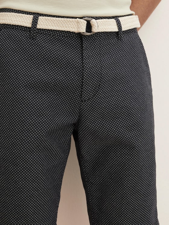 Chino-shorts met riem