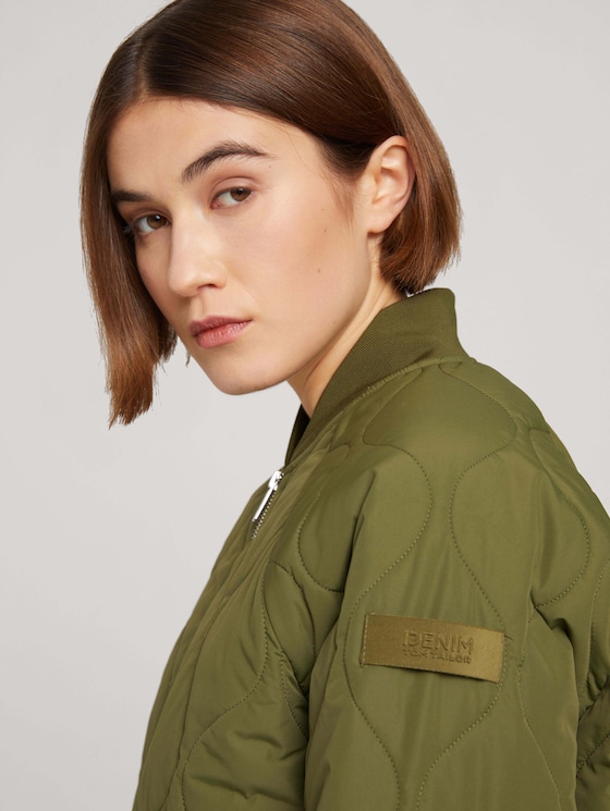 Quilted bomber jacket made of recycled polyester