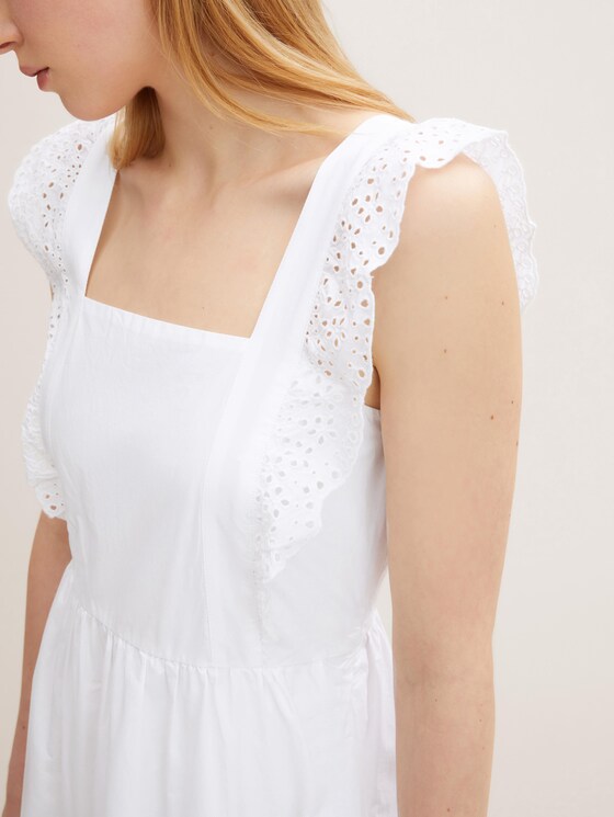 Midikleid mit Blumenstickerei