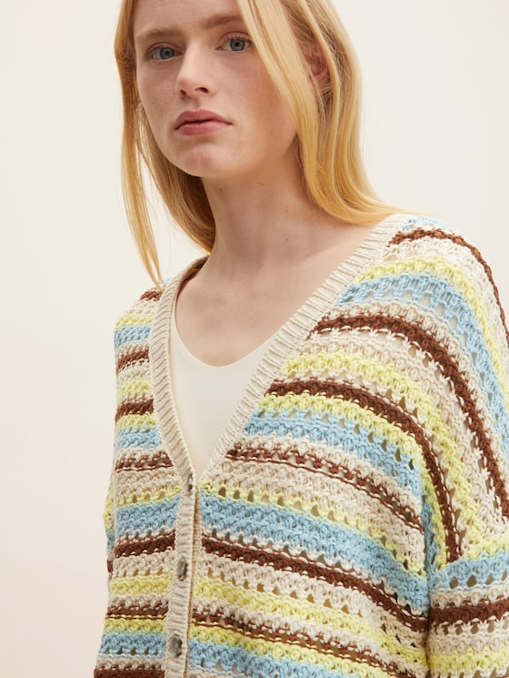 Cardigan with a coarse texture