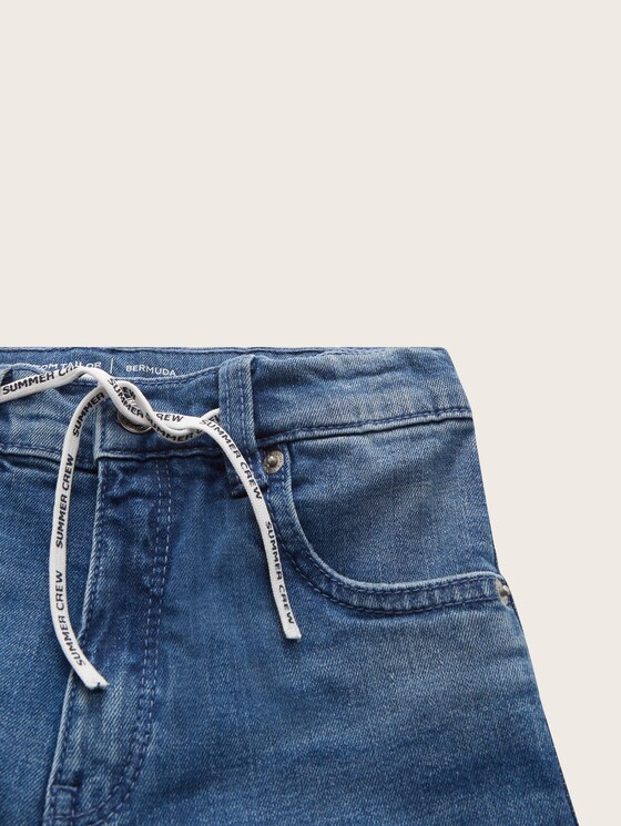 Denim shorts with a string belt