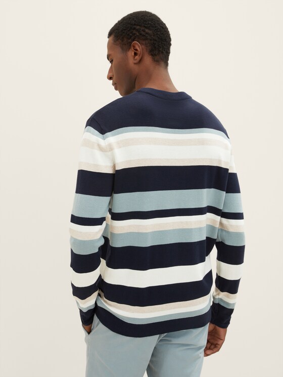 Striped knitted pullover