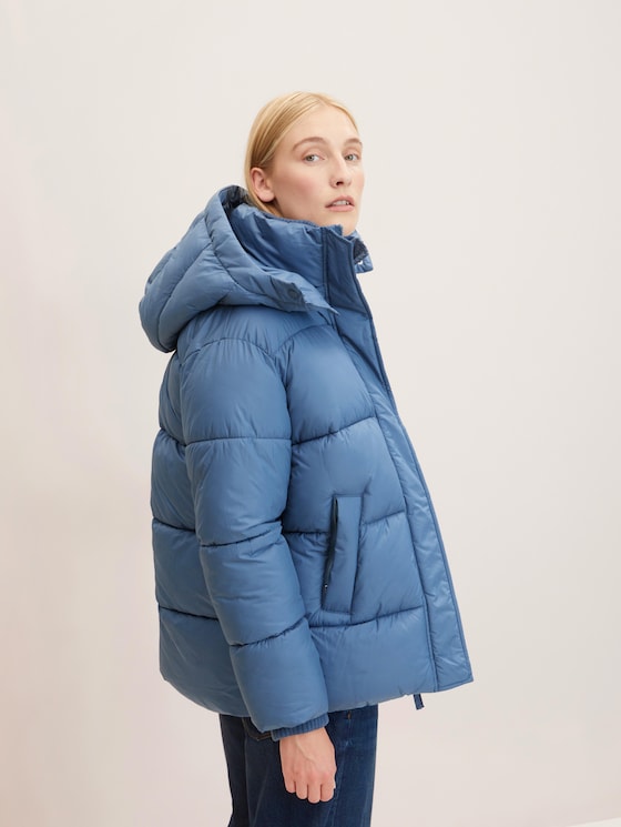 Puffer jacket with a detachable hood - REPREVE Our Ocean