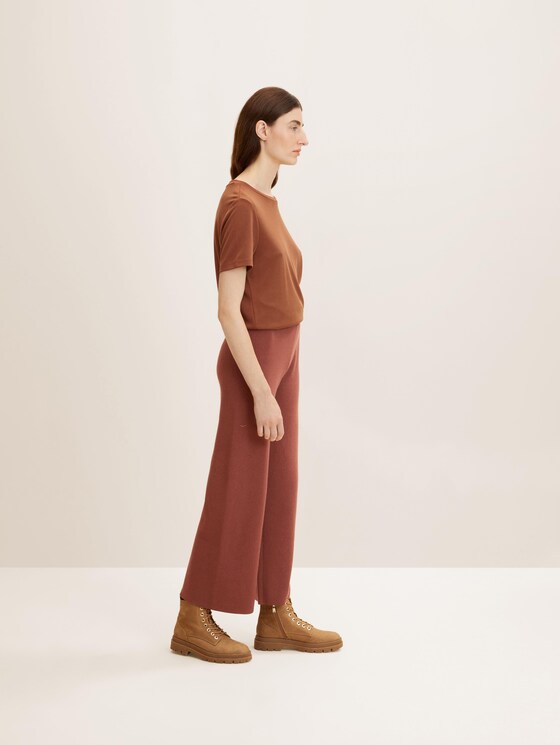 Loose-fit trousers made of knitwear