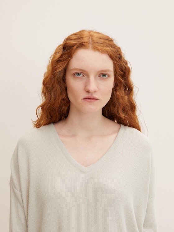 Loose-fit shirt with a ribbed texture