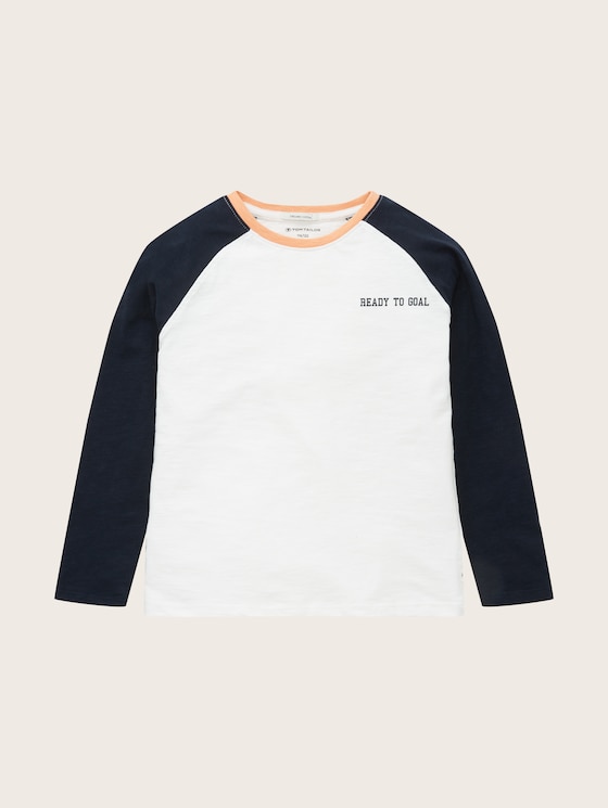 long-sleeved shirt with lettering