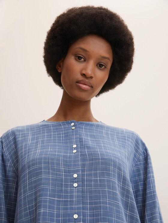 Loose-fit blouse