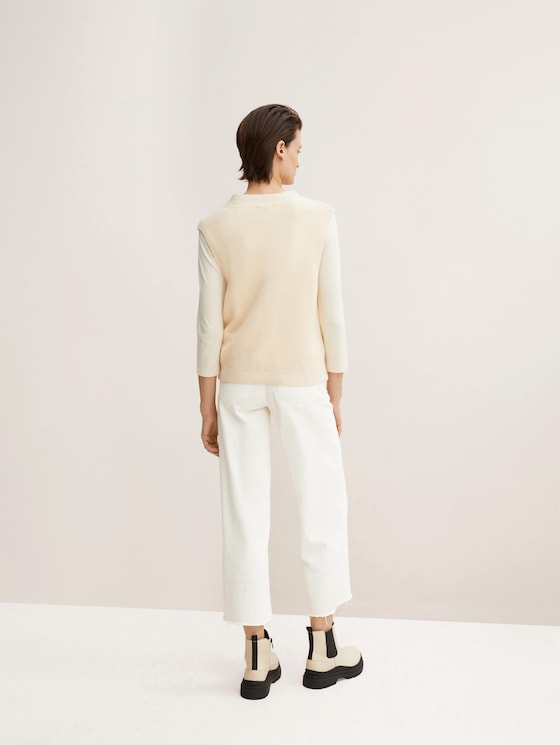 Slipover met V-hals door Women, soft buttercream