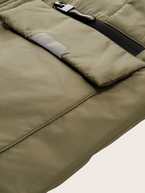 Lange Winterjacke mit Kapuze