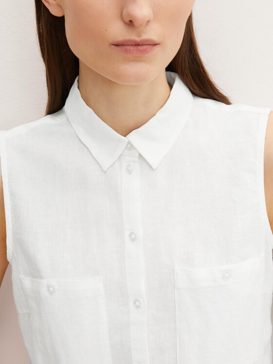 Ärmellose Bluse mit Leinen