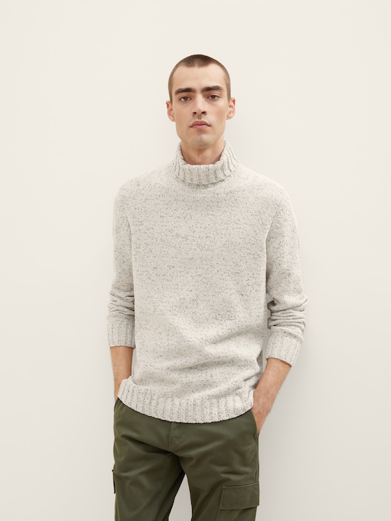 Turtleneck sweater with recycled polyester