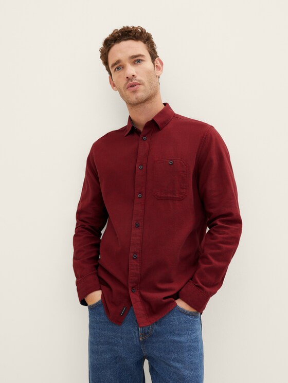 Regular-fit shirt with a chest pocket