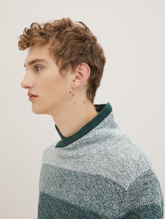 Gestreifter Pullover in Melange Optik