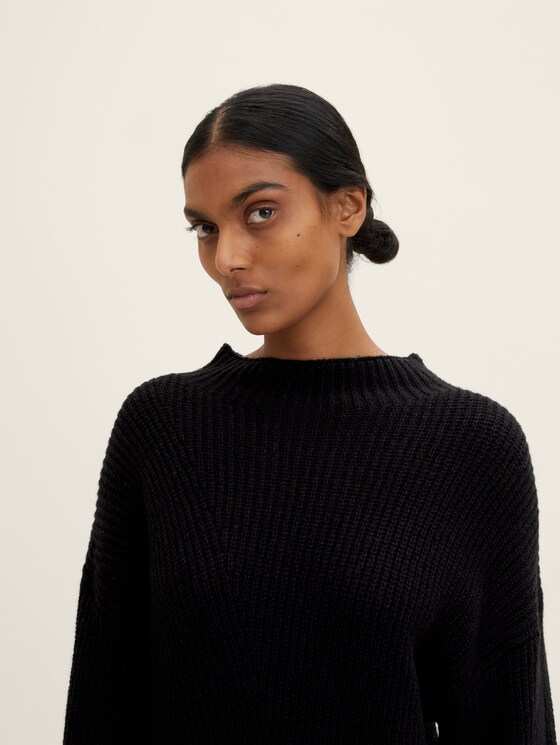 Langer Strickpullover mit Struktur