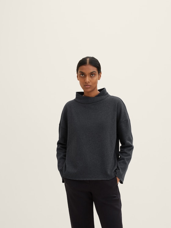 Cozy sweatshirt with a stand-up collar