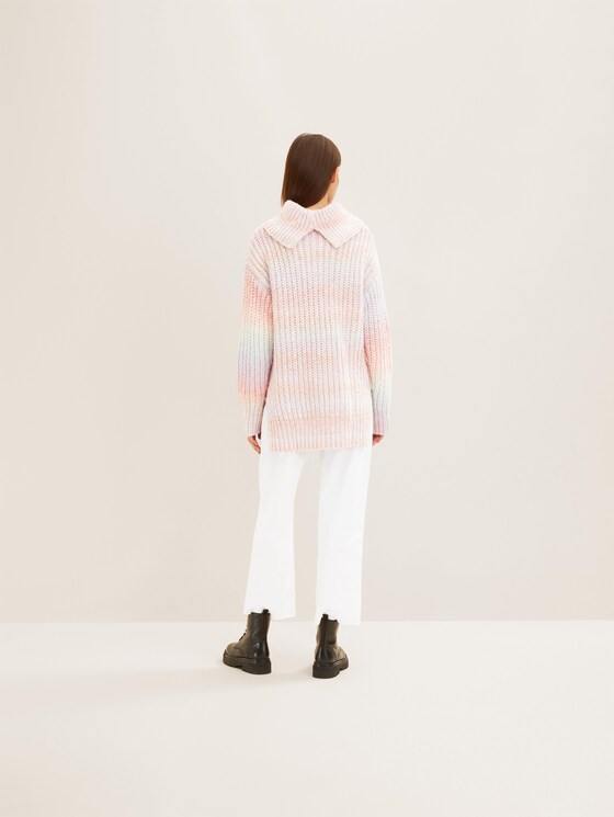 Long knitted sweater with gradient