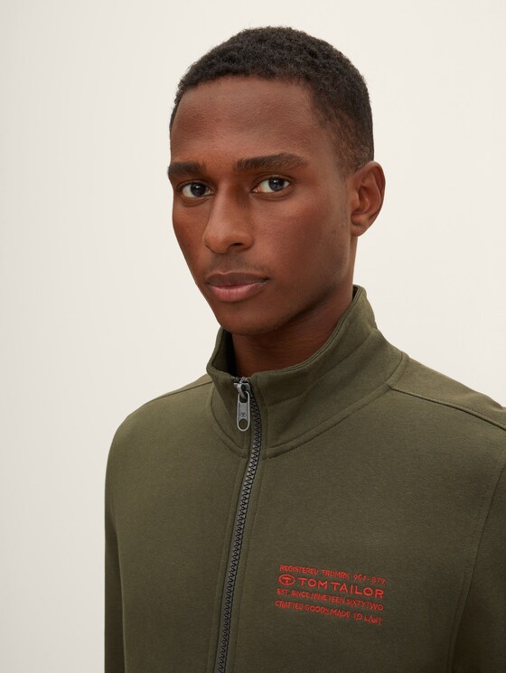 Sweatjacke mit Stickerei
