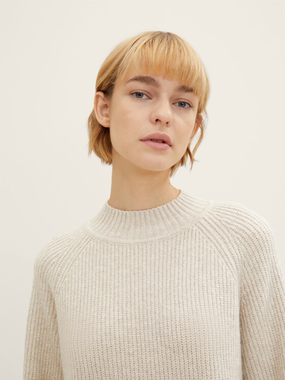 Knitted dress with a stand-up collar