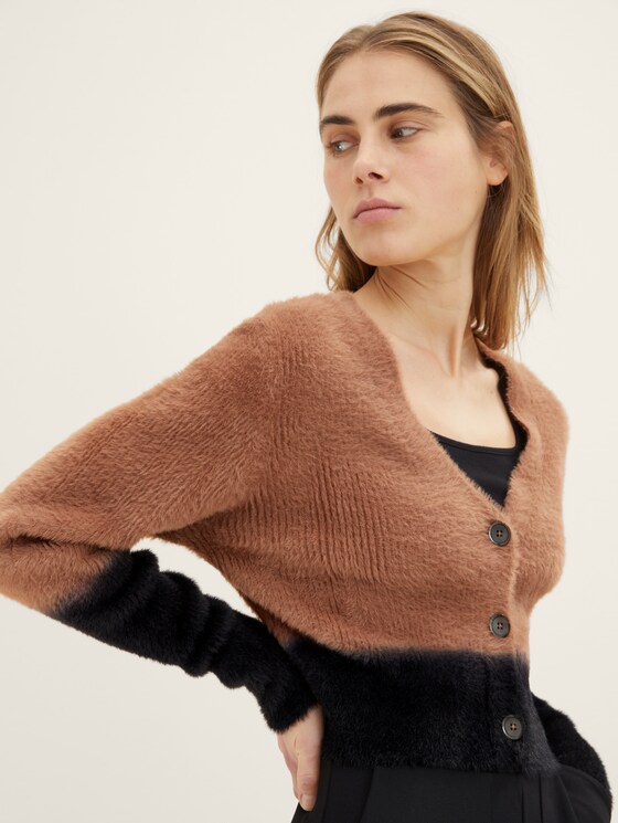 Soft cardigan with colour blocking
