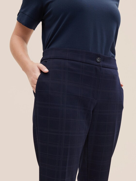 Plus - Hose mit Karomuster