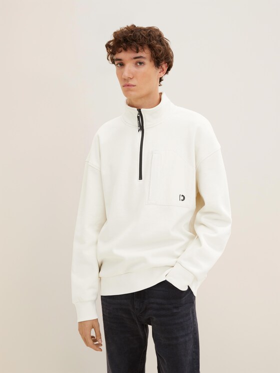 Sweatshirt with a troyer collar