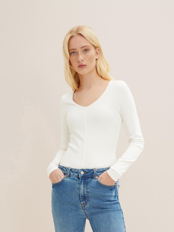 Long-sleeved shirt with a ribbed texture
