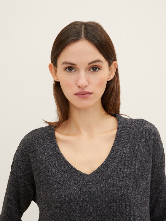 Long sweatshirt with a ribbed texture
