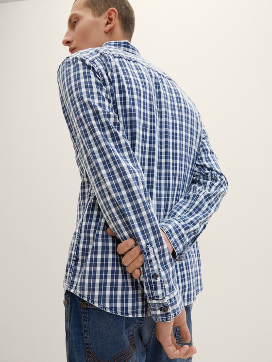 Chemise à carreaux
