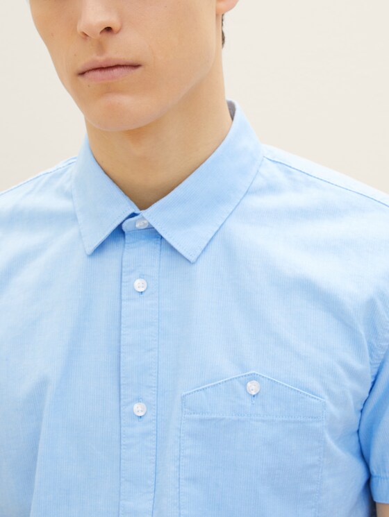 Short-sleeved shirt with a chest pocket