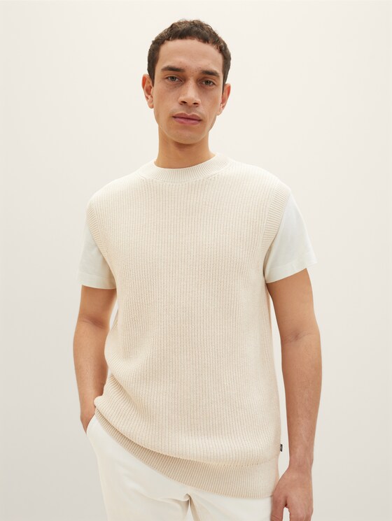 Basic knitted sweater