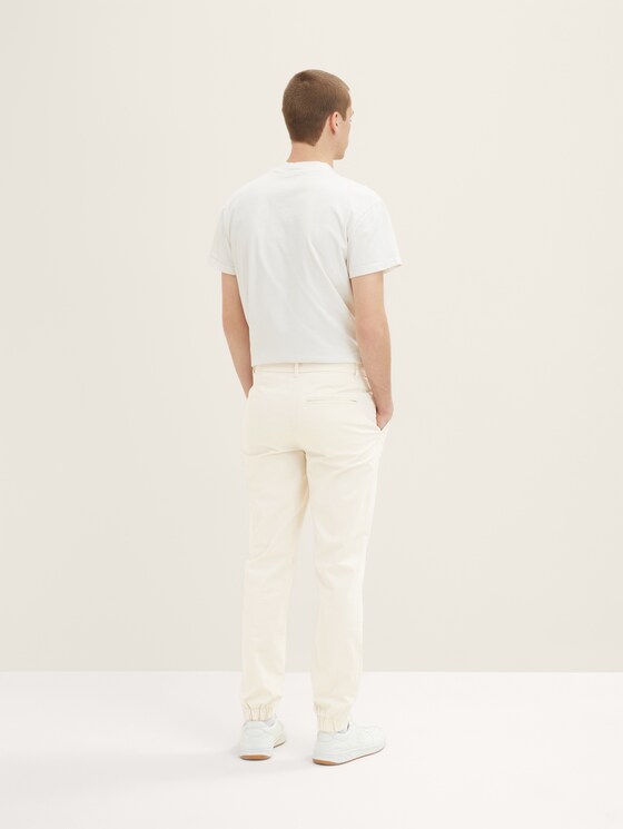 Relaxed chinos