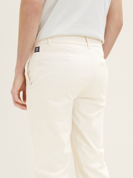 Relaxed chinos