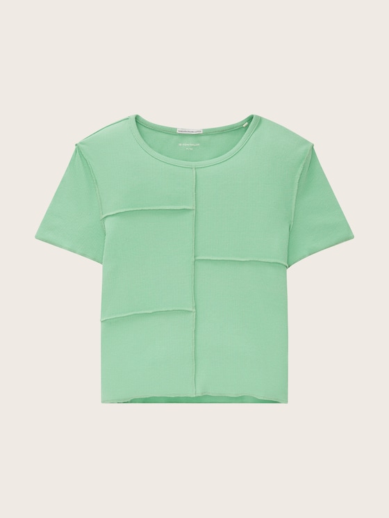 Cropped T-shirt with a ribbed texture