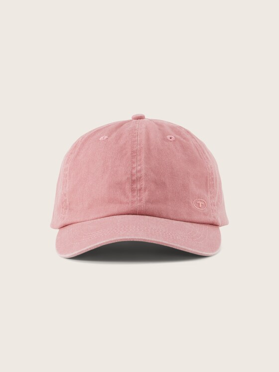 basic cap with embroidery