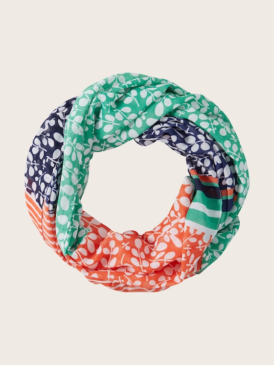 Patterned tube scarf