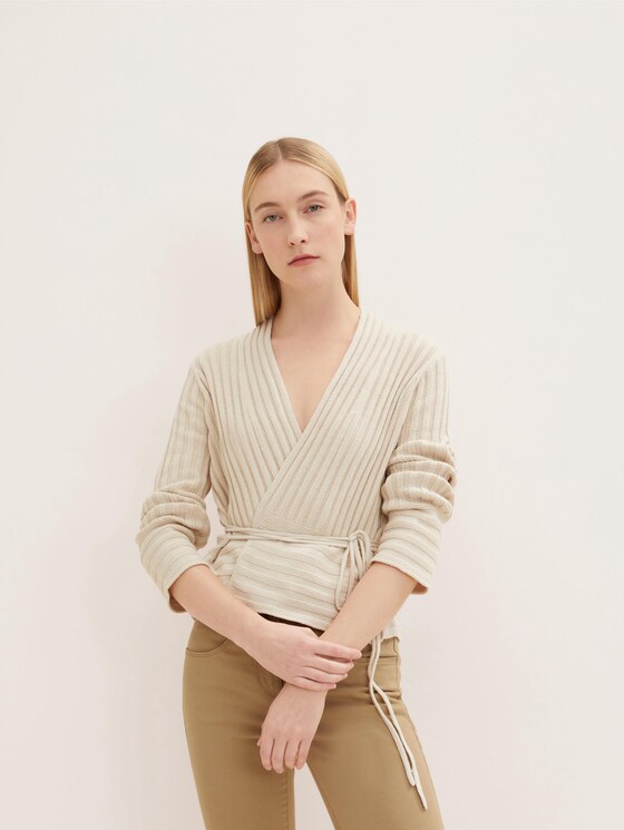 Wrap-around cardigan in a ribbed texture