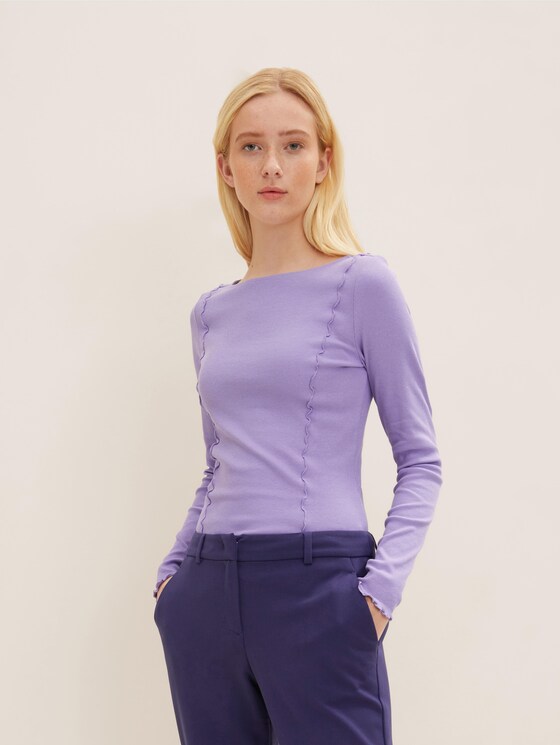 Long-sleeved shirt with a ribbed texture 