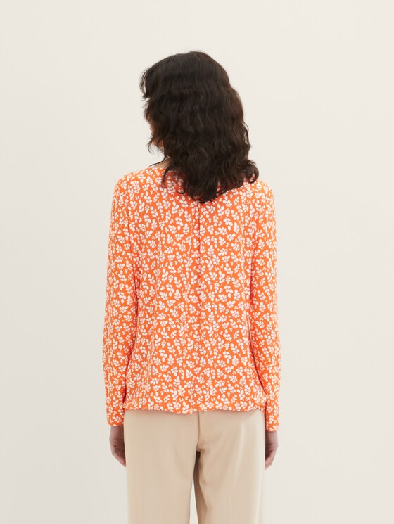 Long-sleeved shirt with an all-over print 