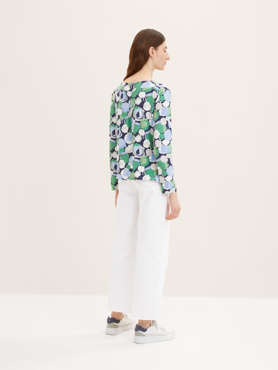 Long-sleeved shirt with an all-over print 