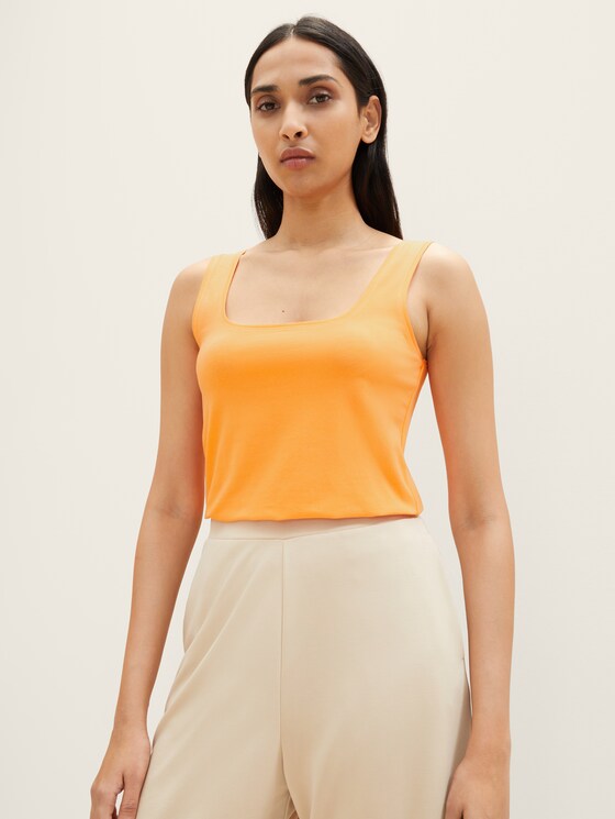 Top with a square neckline