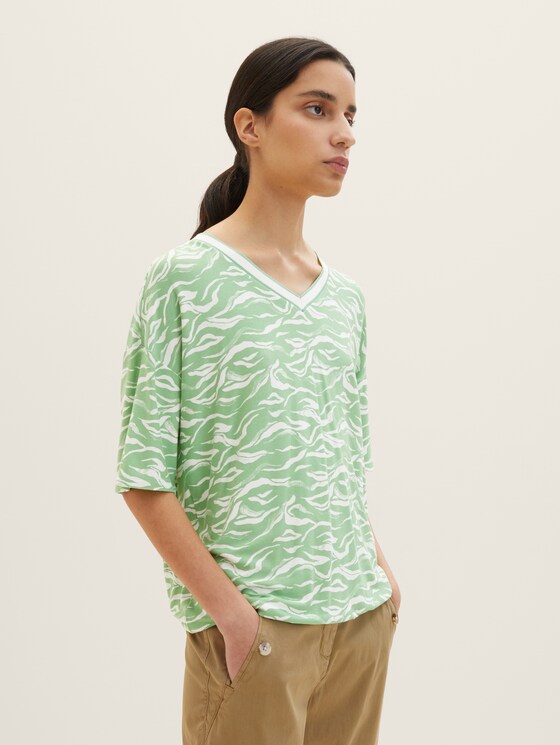 Patterned t-shirt
