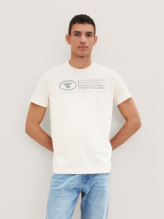 T-shirt with a print 