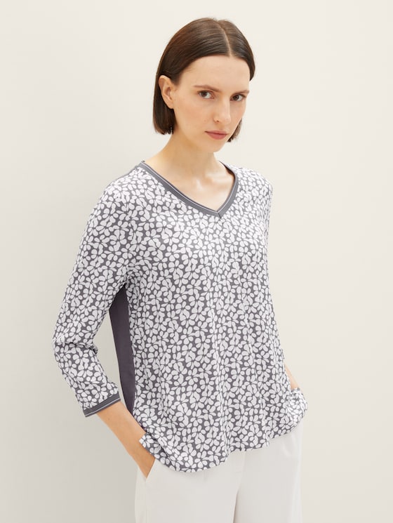 Long-sleeved shirt with an all-over print