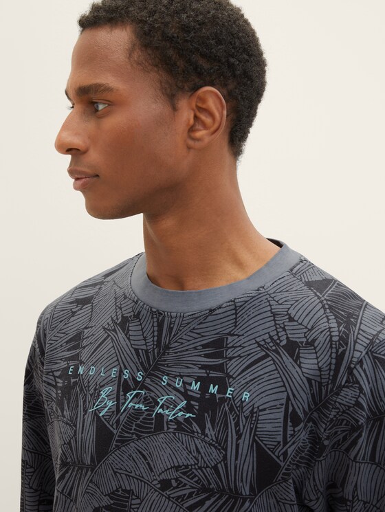 Sweatshirt with an all-over print