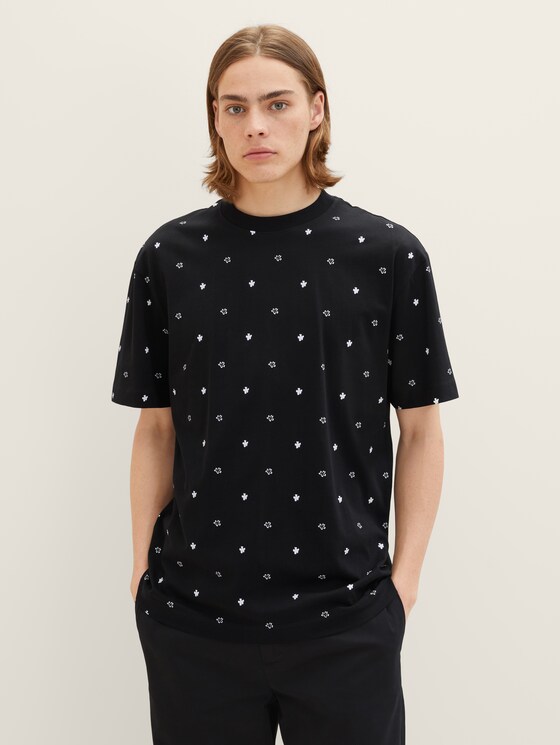 relaxed T-shirt with an all-over print