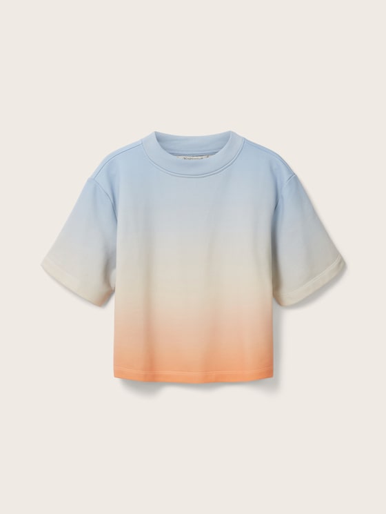 T-shirt with a colour gradient
