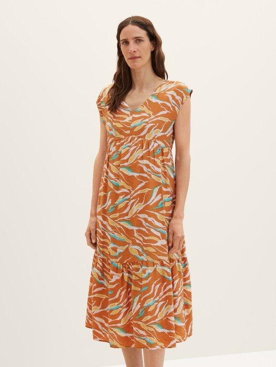 Dress with an all-over print